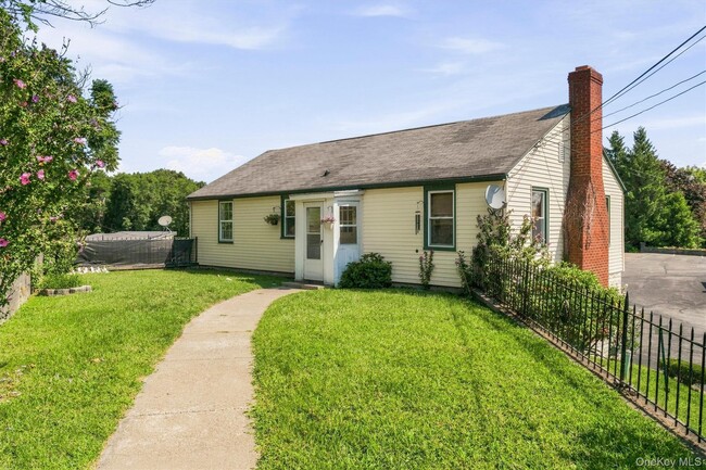 Building Photo - 36 Old Indian Rd