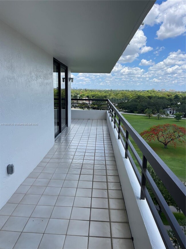 Photo - 720 Coral Way Unit 9E