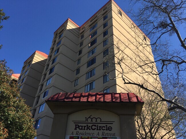 Photo - 1600 Park Cir