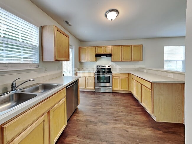 Photo - 251 N Fuquay Springs Ave