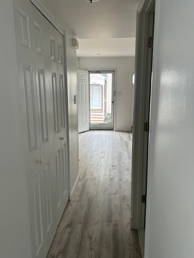 From Kitchen to frt door