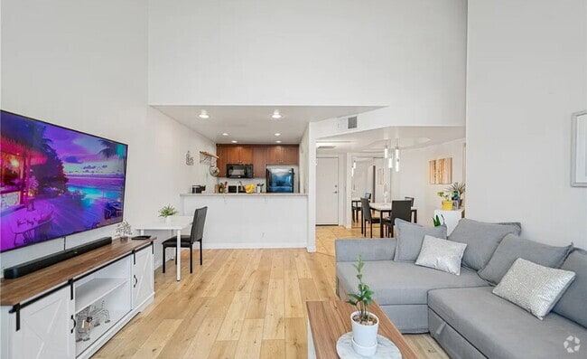 Building Photo - Discover this inviting 1-bedroom, 1-bathro... Rental