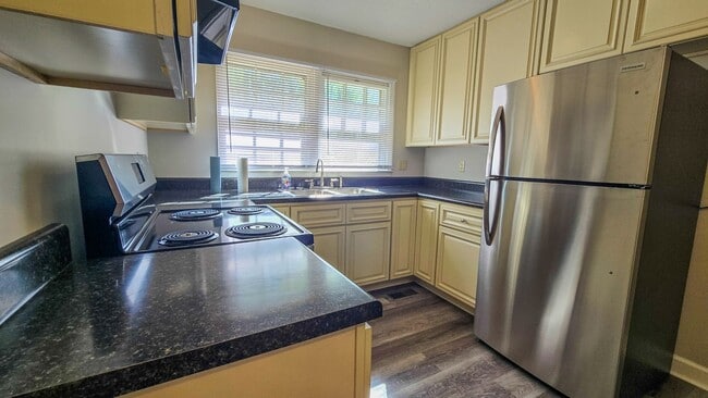 Photo - 4059 Village Pl