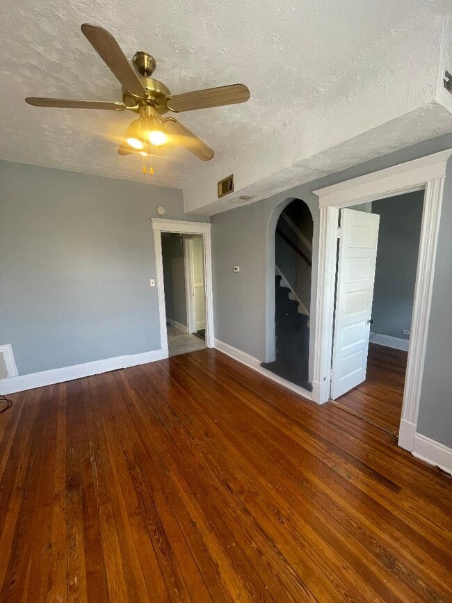 Photo - 8136 S Exchange Ave Unit 2