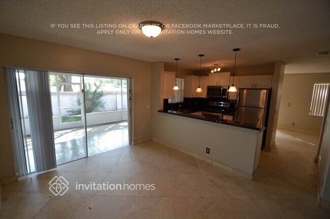 Photo - 6680 Fern St