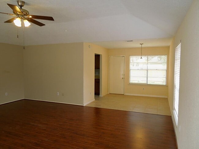 Photo - 6811 Renfro Dr