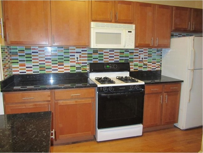 3847-3857 N Linder Ave - 3847-3857 N Linder Ave