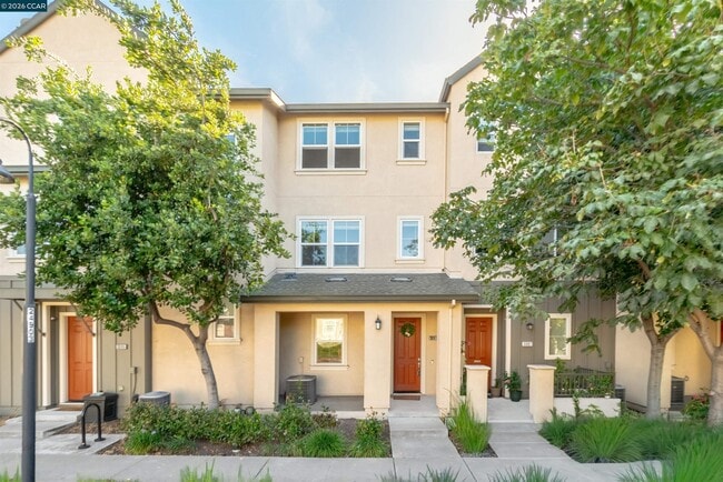 Building Photo - 3091 Madsen St