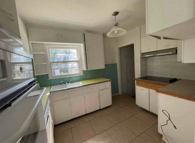 Photo - 1138 N Piatt Ave