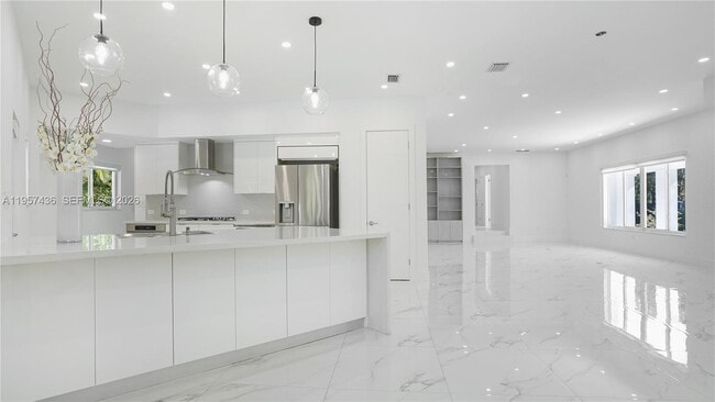 Photo - 711 Sunset Rd