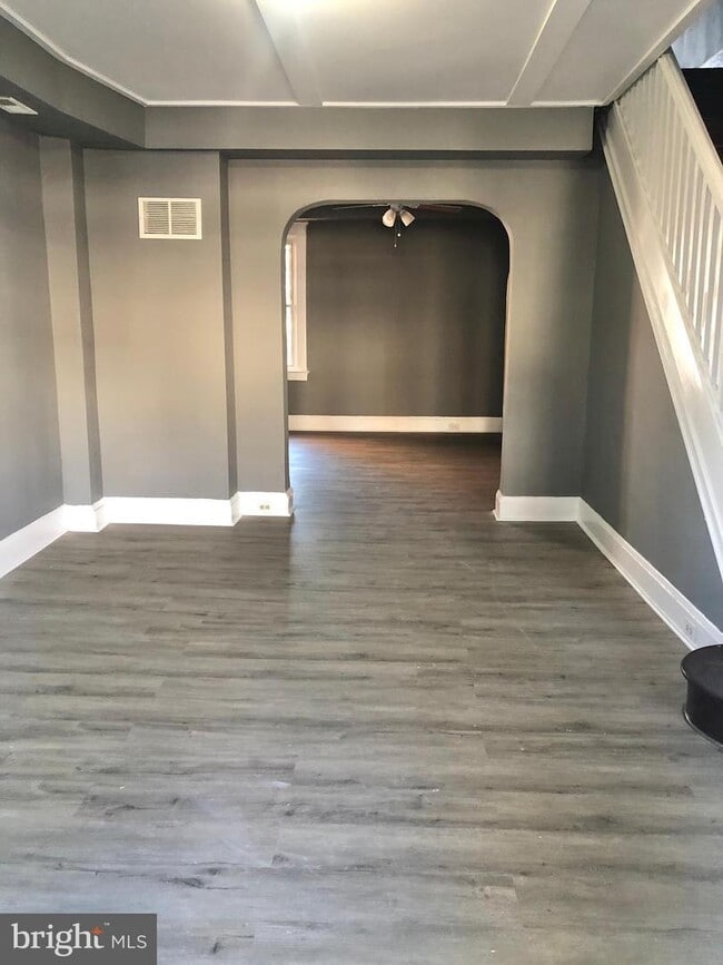 Photo - 4251 Nicholas Ave