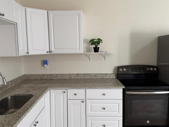 Photo - 623 Beckett Way