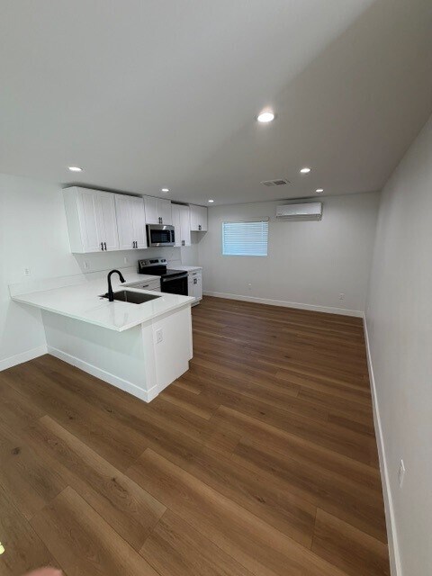 Photo - 724 1/4 E 81st St Unit 724 1/4