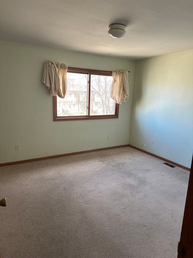 Dormitorio principal - 712 Sir Galahad Dr