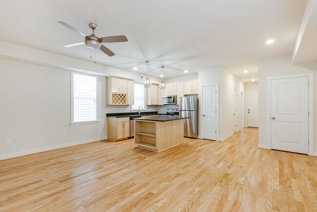 Photo - 1101 Oakwood Ave Unidad #1