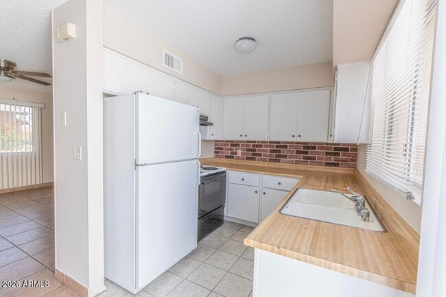 Photo - 2642 E Orange St.