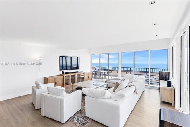 Photo - 251 Crandon Blvd Unit 251 Crandon Blvd  1036