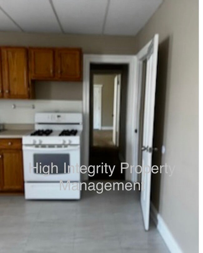 Building Photo - 410 Maple Ave Unit Apt 4