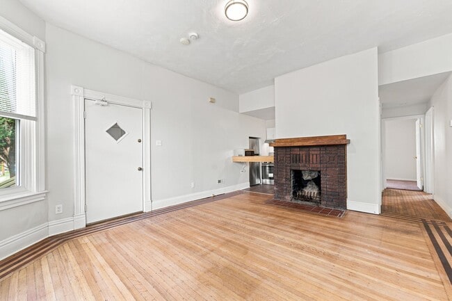67 Oregon Ave Unit 2