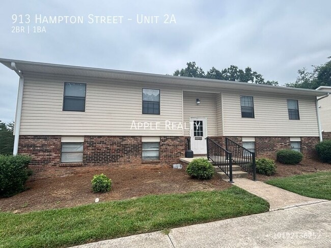 Building Photo - 913 Hampton St