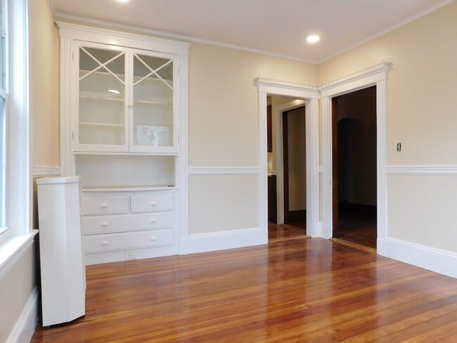 17 Manley St Unit 2