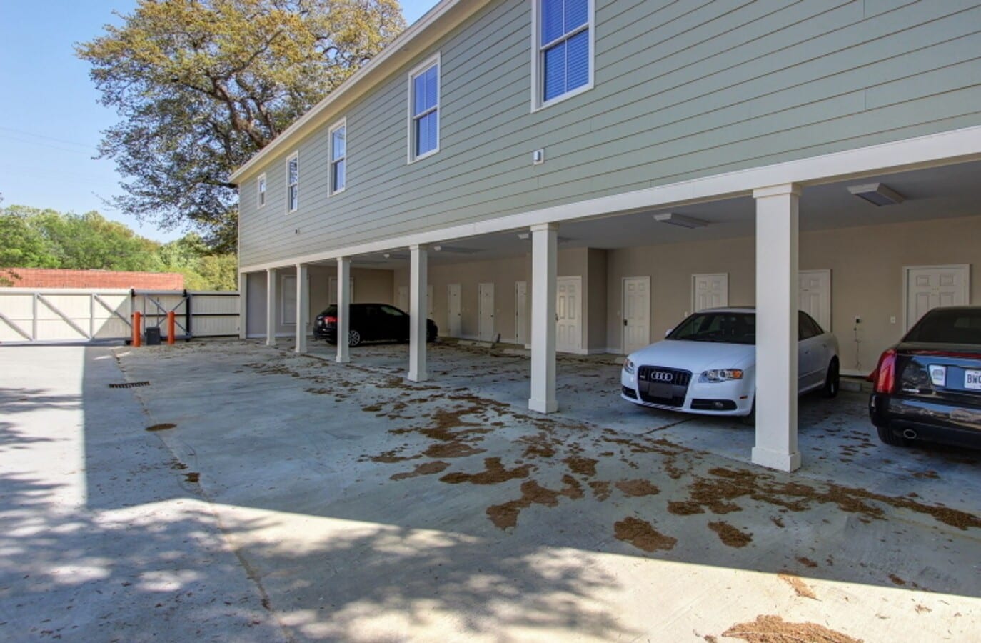 Photo - Bright 2BR Apartment in Historic Downtown with Gated Parking Discover modern living in Savannah’... Unit 554