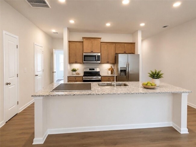 Photo - 508 Hayes Ln