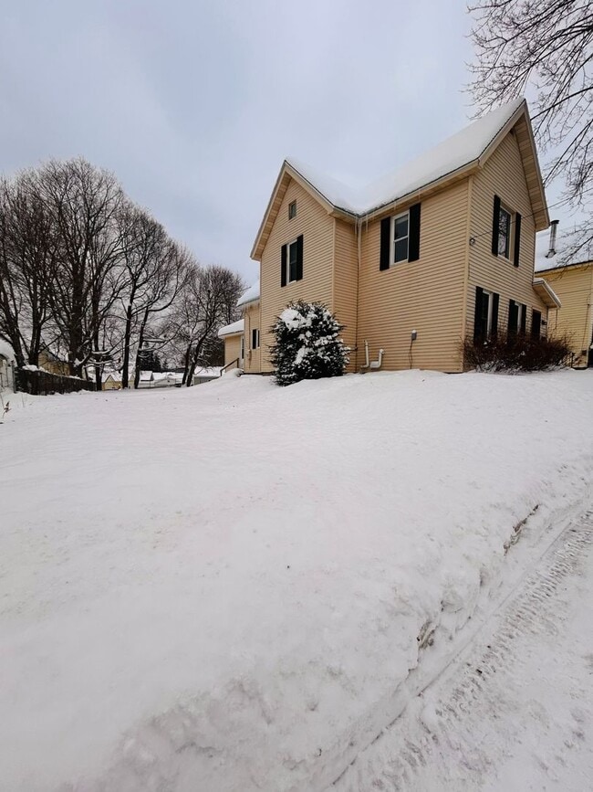 Photo - Village of West Carthage 3-4 Bedroom / 1.5 Bath Home