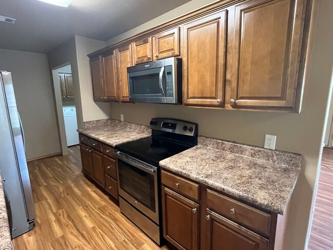 Photo - 808 W 13th St