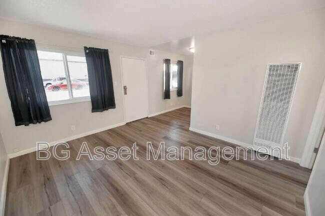 Photo - 1333 Market Ave Unit 2