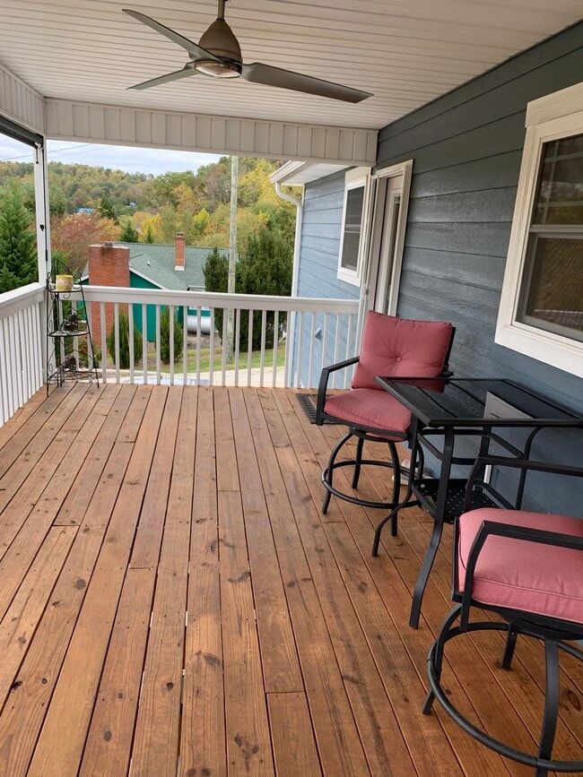 Photo - 207 Riverside View Dr