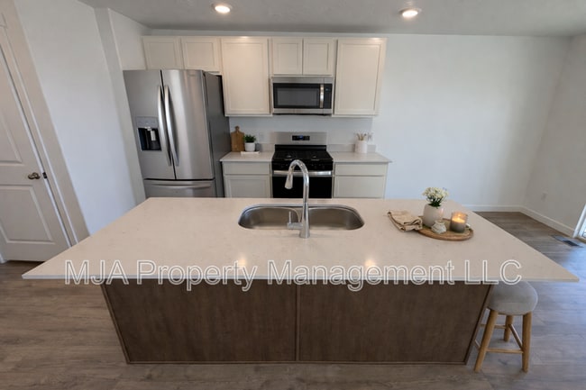 Photo - 222 Glencoe Dr