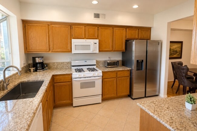 Photo - 20171 Sealpoint Ln Unidad 106
