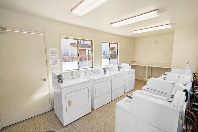 Photo - 121 N Gateway Blvd