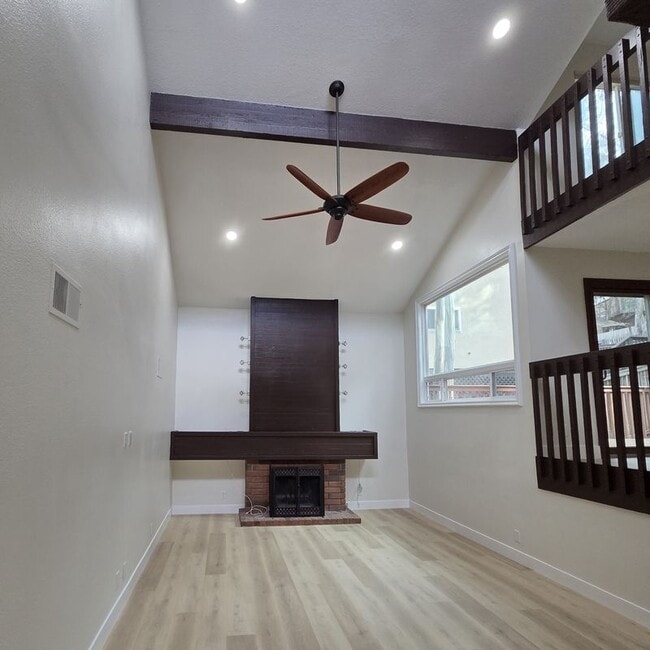 Photo - 24776 Glenwood