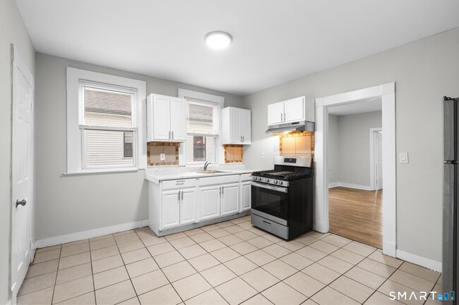 Photo - 693 Dixwell Ave Unit 2