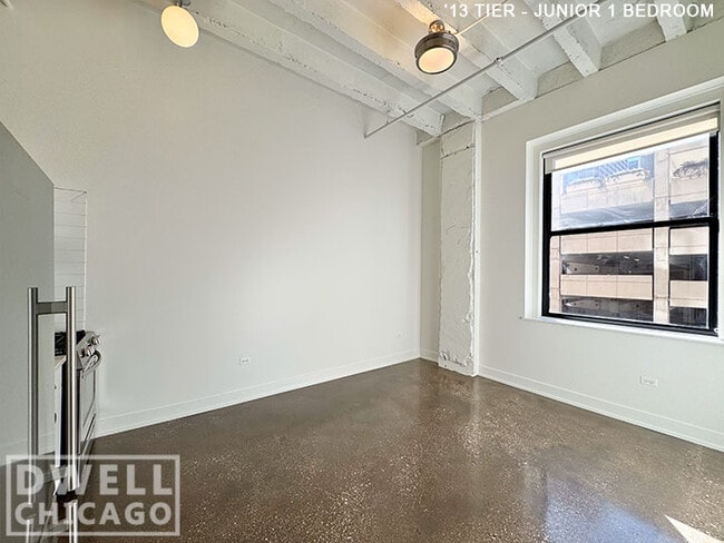 Building Photo - 17 E Adams St Unit 1 Rental