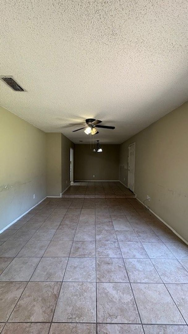 Photo - 3 Bedroom Duplex!