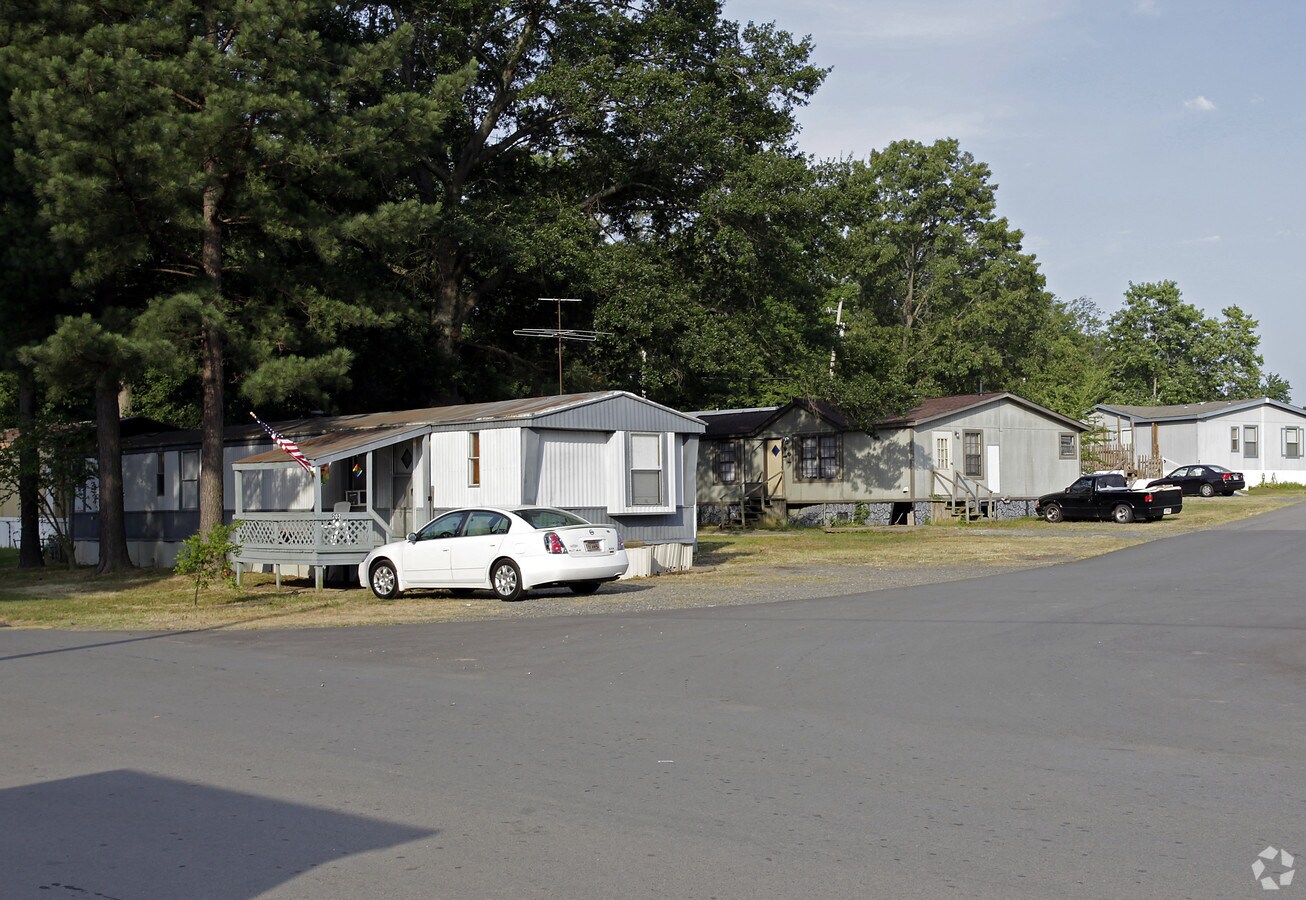 Photo - Royal Oaks