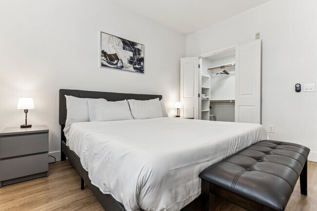 Photo - 9450 W Cabela Dr Unidad ID1055234P