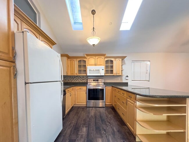 Photo - 15424 Camarillo St Unit 15426