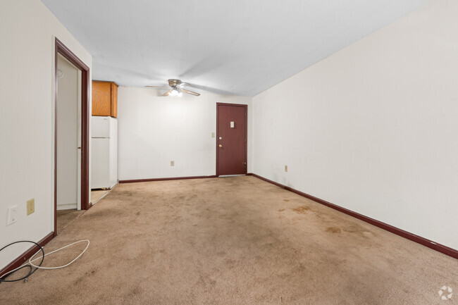 Building Photo - 35 Deerfield Ct Unit E Rental