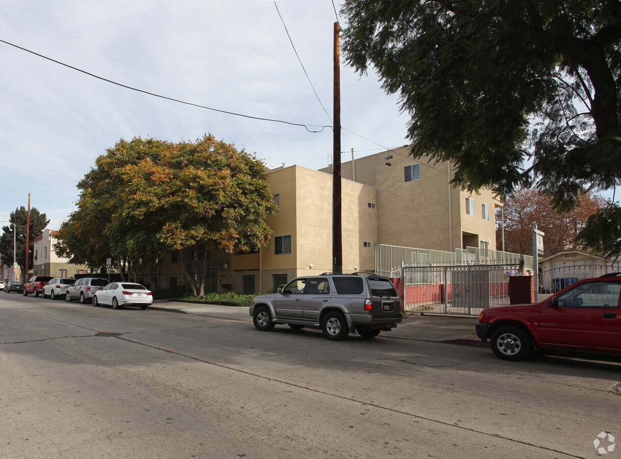 Barnsdall Court Apartments I - Barnsdall Court Apartments I