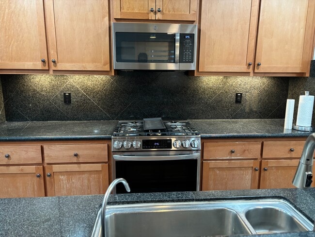 Photo - 3339 Monaghan St