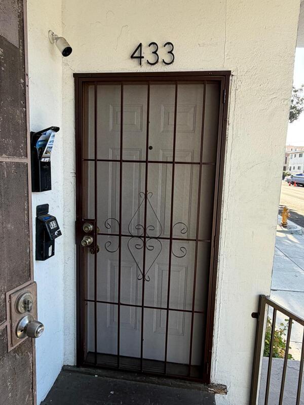 433 W 4th St Unit 433