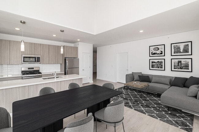 Photo - Quincy Heights - Woodbridge Township