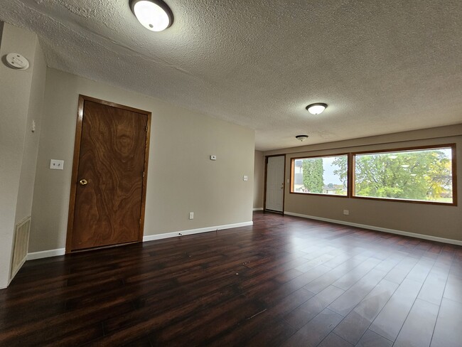 Photo - 107 W Park St Unit #1