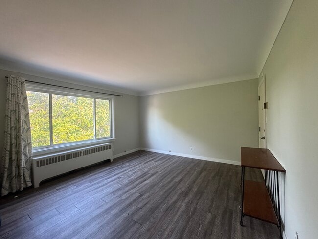 Building Photo - 1 Bedroom 1 Bathroom! Unit 1