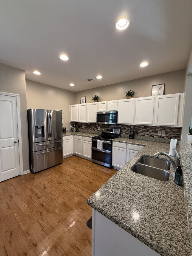 Photo - 28 Catawba Way