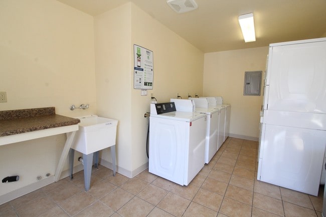 Crestview North Apartments